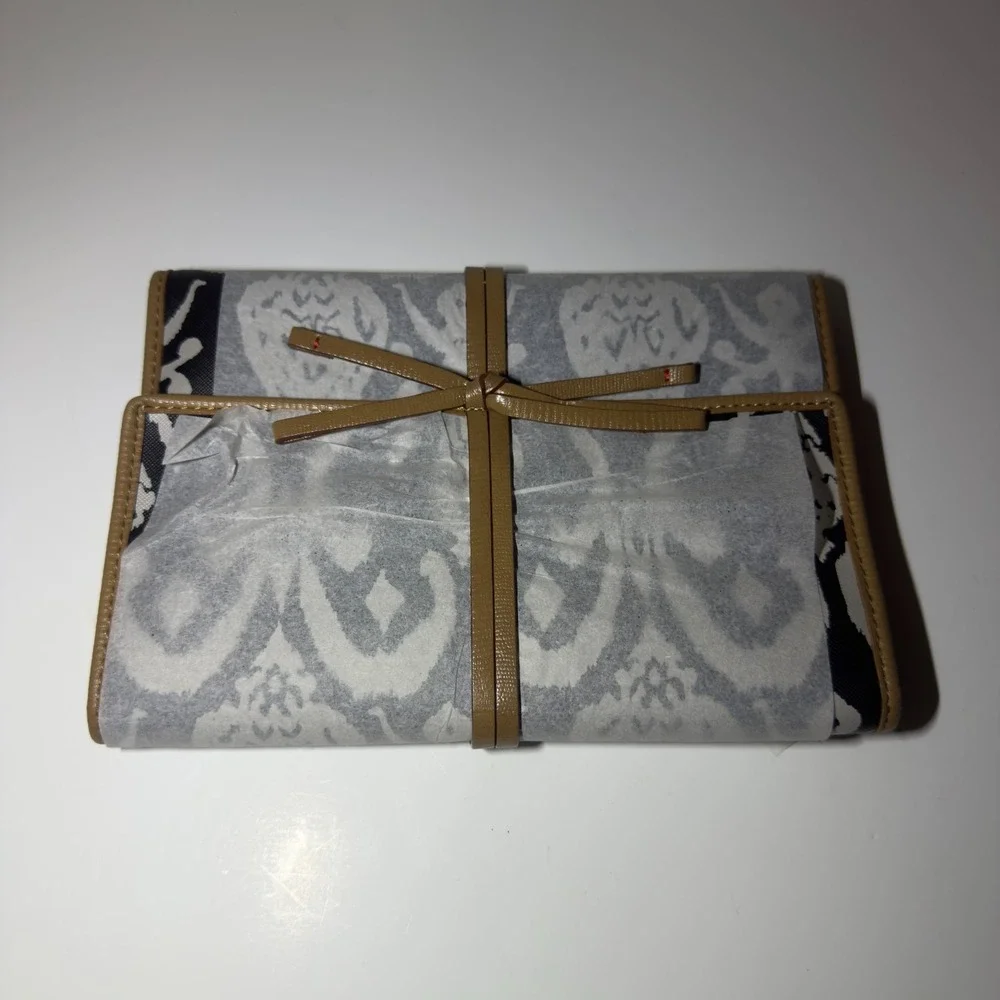 Stella & Dot Jewelry Roll Travel Organizer Black White Ikat Print Tan Trim NWOT